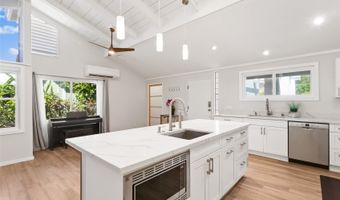 5633 Kanau St, Honolulu, HI 96821