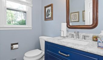 28 STATEN Dr, Hockessin, DE 19707