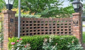 70 Old Ivy Rd NE 35, Atlanta, GA 30342