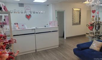 365 Broadway, Amityville, NY 11701