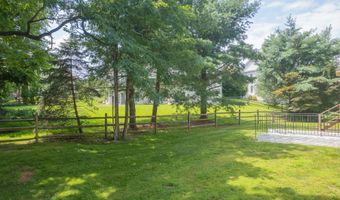 10604 MAPLECREST Ln, Potomac, MD 20854