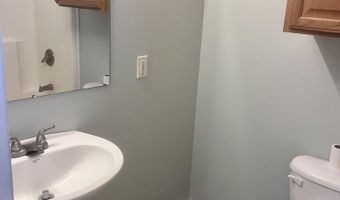 2404 Gladiolus St A, Ocean Springs, MS 39564