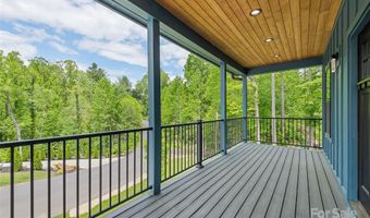 18 Winterhawk Dr, Arden, NC 28704