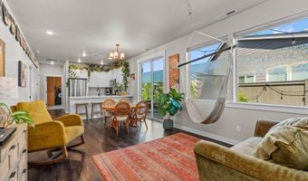 20713 SE Iron Horse Ln, Bend, OR 97702