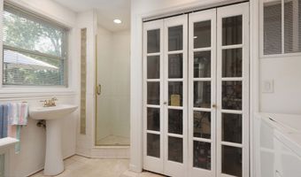 637 Compass Ave, Beachwood, NJ 08722