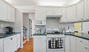 4512 MEDFORD Dr, Annandale, VA 22003