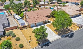 19581 Powhatan Rd, Apple Valley, CA 92308