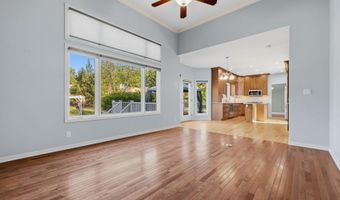 4002 Edgewater Dr, Ames, IA 50010