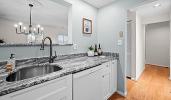 123 W BARRE St W 402, Baltimore, MD 21201