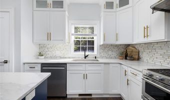 60 Harmony St, Cranston, RI 02920