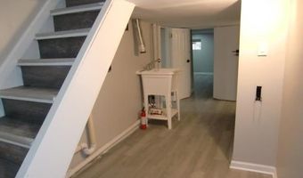 210 Merritt Ave, Bergenfield, NJ 07621