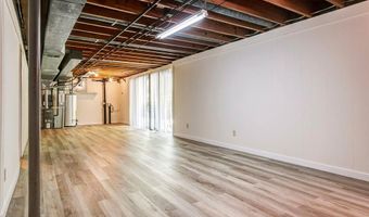 501 Clayworth Dr, Ballwin, MO 63011