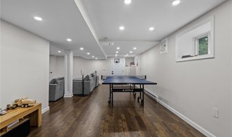194 Council Rock Rd, Cranston, RI 02921