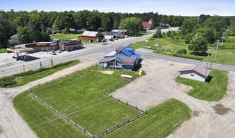 498 US HIGHWAY 8, Armstrong Creek, WI 54103