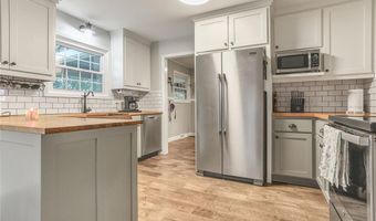 20440 147th St, Basehor, KS 66007