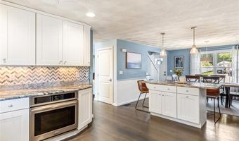 123 Terrace Ave, Cumberland, RI 02864