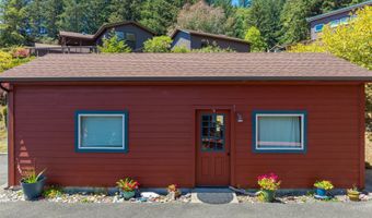19921 WHALESHEAD Rd U6, Brookings, OR 97415