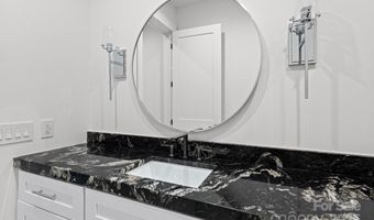 324 Avery Trail Dr 26, Arden, NC 28704