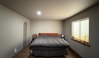 106 Bennett Creek Rd, Clark, WY 82435