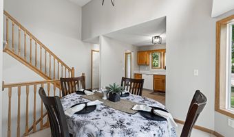 10607 56th St NE, Albertville, MN 55301