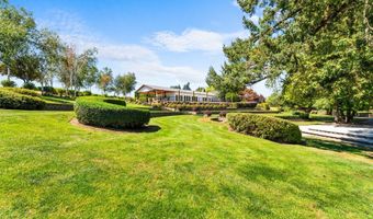 21338 OAK Ln, Aurora, OR 97002