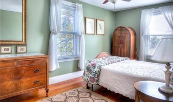 98 John St, Newport, RI 02840