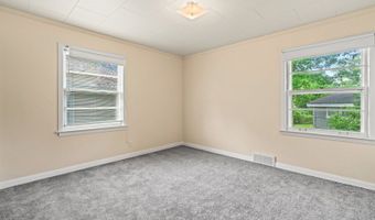 216 S Michigan Ave, Addison, IL 60101