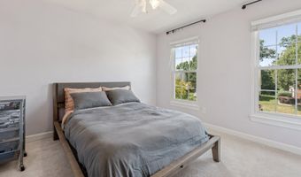43949 BRUCETON MILLS Cir, Ashburn, VA 20147