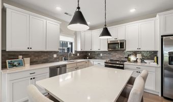 2302 SW Parkway Ln, Ankeny, IA 50023