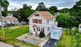 52 Planet Ave, East Providence, RI 02915