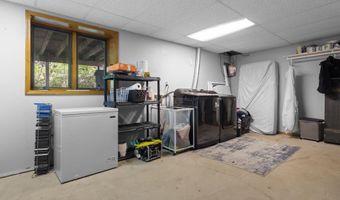 1433 W ROSELAWN Dr, Appleton, WI 54914