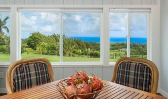 820 W Kuiaha Rd A, Haiku, HI 96708