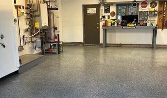 10010 Lone Tree Dr, Anchorage, AK 99507