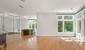 3100 N MONROE St, Arlington, VA 22207