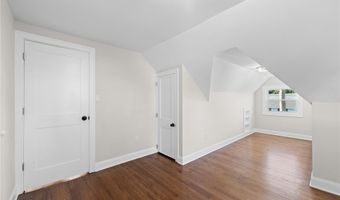 22 Guilette Pl, Amityville, NY 11701