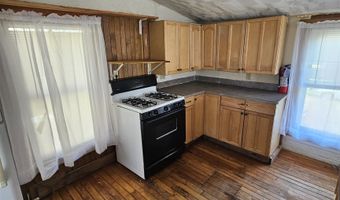 30 River Rd, Arlington, VT 05250