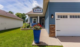 938 15th St SE, Altoona, IA 50009