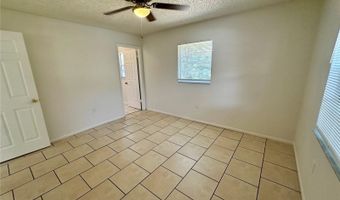 633 W ELLA J GILMORE St, Apopka, FL 32703