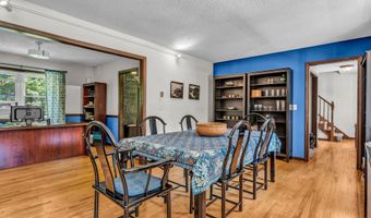 8 Sassafras Ln, Clinton, CT 06413
