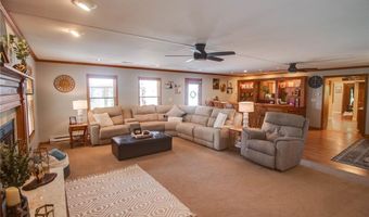 2421 Woodcrest Dr, Alton, IL 62002