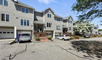 469 North Ln, Bristol, RI 02809