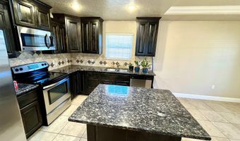 512 Almond Tree Ln, Clovis, NM 88101