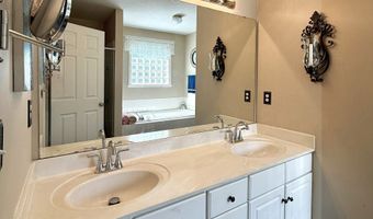 7312 Apple Cross Cir, Avon, IN 46123