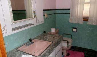 256 W Post St, Bloomfield, IN 47424