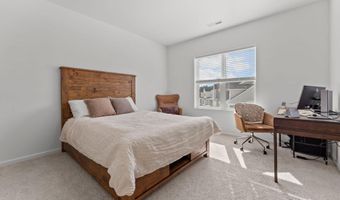 51 Walkabout Dr, Aberdeen, NC 28315