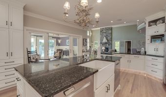 11 Clark Island Rd, Amherst, NH 03031