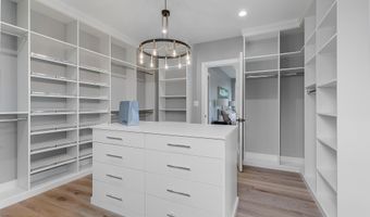 809 N KENMORE St, Arlington, VA 22201