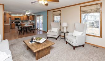 1102 9th Ave SE, Altoona, IA 50009