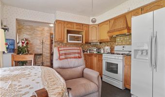 136 N Chillicothe Rd, Aurora, OH 44202