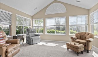 2215 E TUSCANY Way 62, Appleton, WI 54913